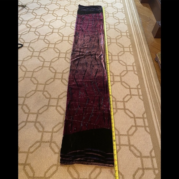 LIBERTY OF LONDON Hand-Painted One-of-Kind Velvet Scarf - Pristine Condition - Picture 6 of 9